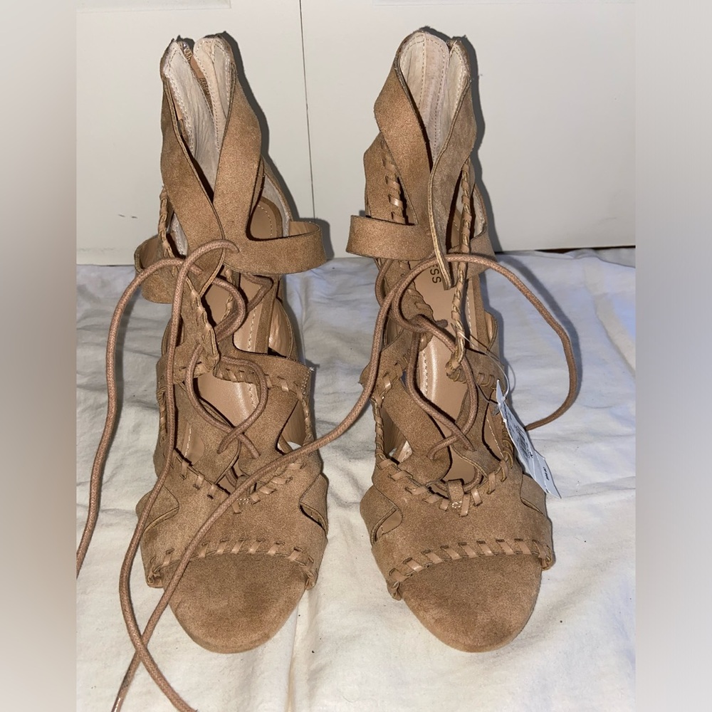 Women’s Heels - Express Brand, NWT - Size 10 - Picture 10 of 12
